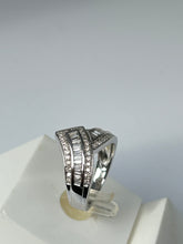 Load image into Gallery viewer, Ladies Ring with Natural Diamods