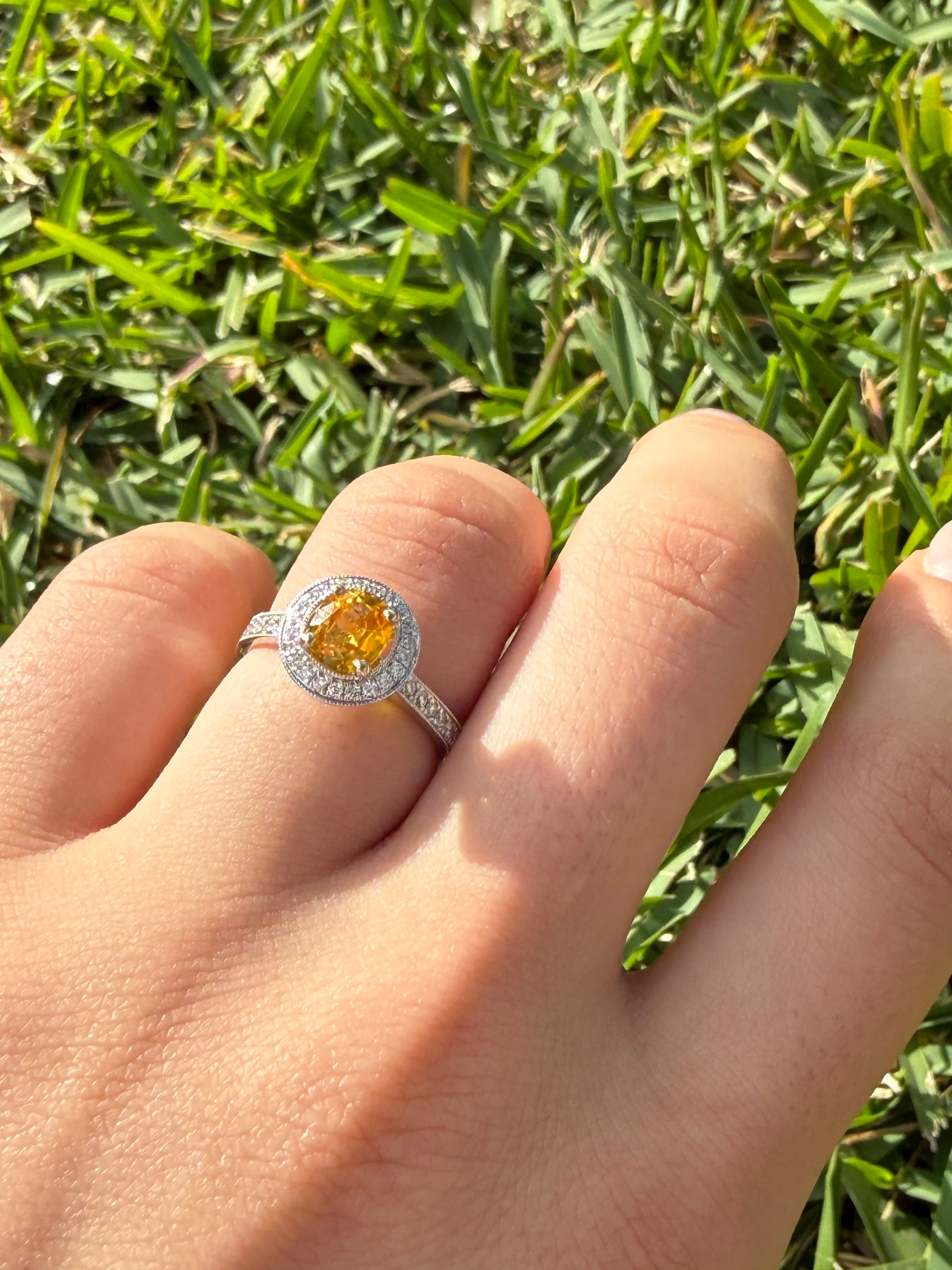 18k White Gold Light Golden Sapphire Halo Ring with Natural Diamonds