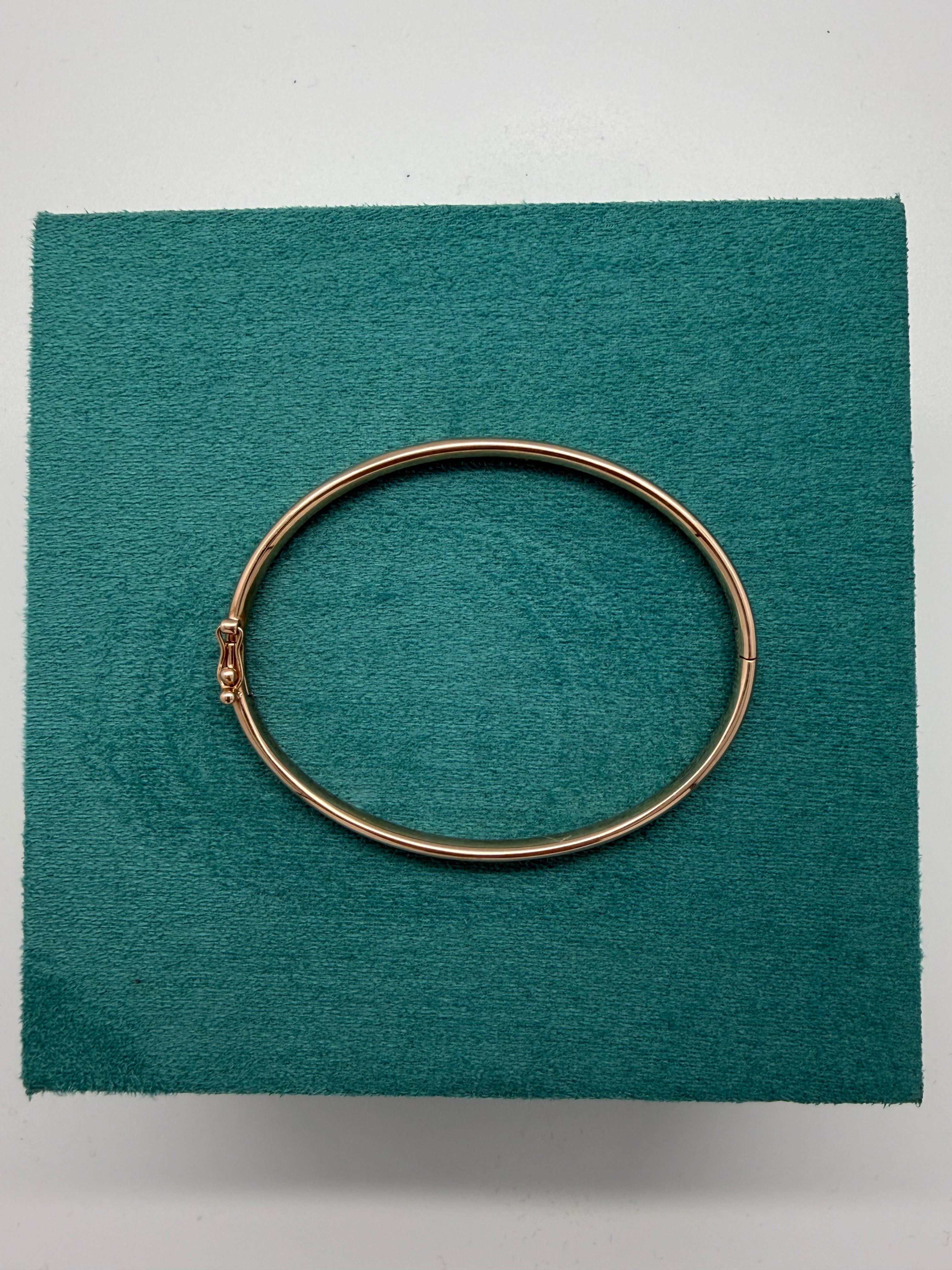 Solid Rose Gold Hinged Bangle, Heavy 21.7g Plain Polished Gold Oval Bracelet.