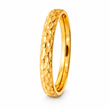 Load image into Gallery viewer, Hammered Wedding Band Yellow Gold
