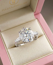 Load image into Gallery viewer, 5.33ct Rare Natural F Colour Diamond Platinum Ring

