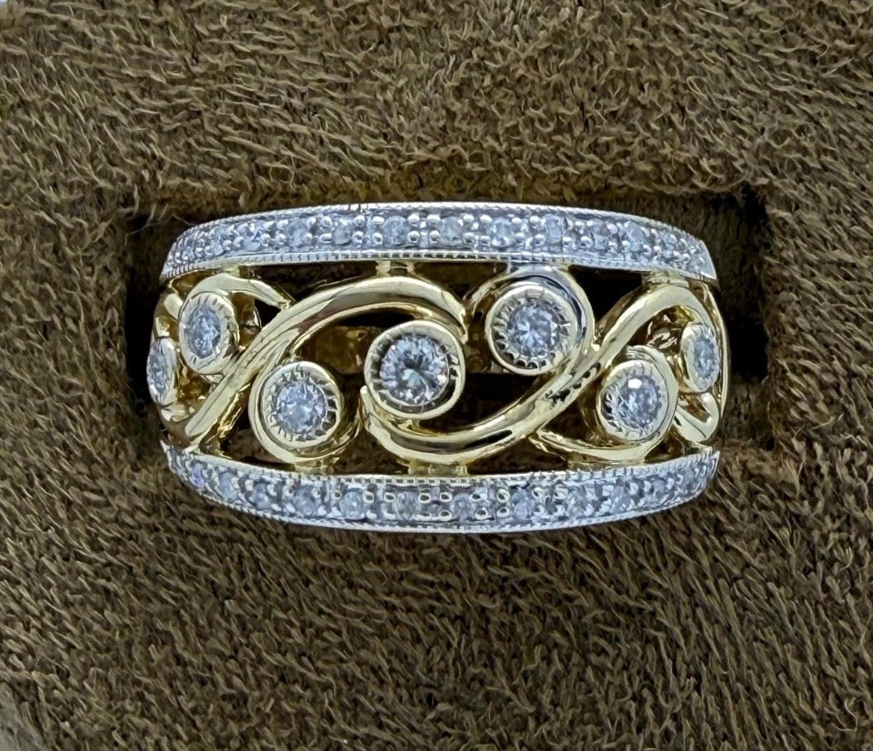 Yellow Gold Diamond Ring  Bezel & Pave Setting, 0.33 ct