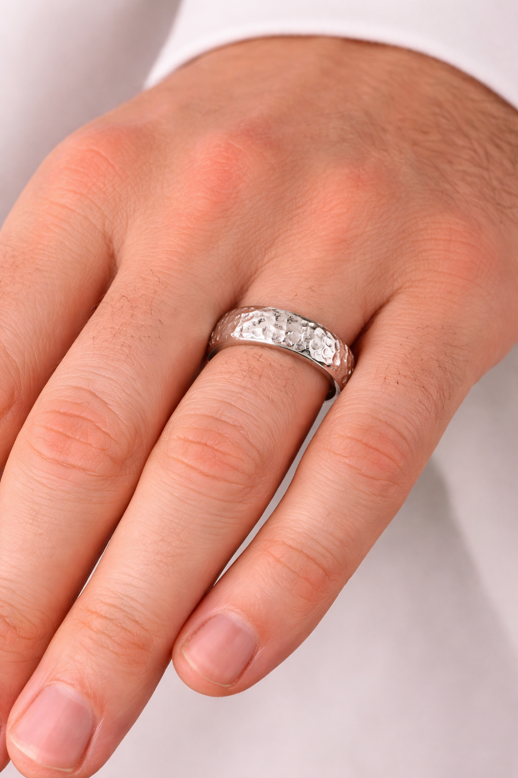 Men’s Hammered Wedding Band – 14K Gold Ring | White Gold