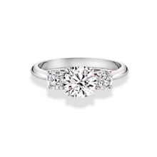 Load image into Gallery viewer, Three Stone Engagment Ring
