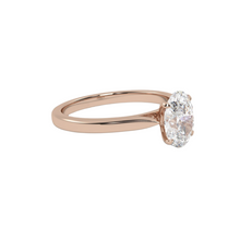 Load image into Gallery viewer, Oval Solitaire Engagment Ring
