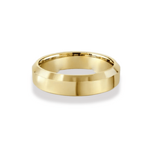 Load image into Gallery viewer, Gent&#39;s Yellow Gold 5.5mm Wedding Ring
