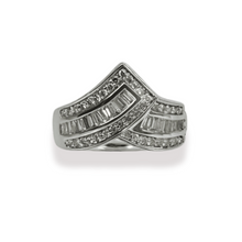 Load image into Gallery viewer, Ladies Ring with Natural Diamods
