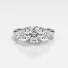 Load image into Gallery viewer, Three Stone Engagment Ring
