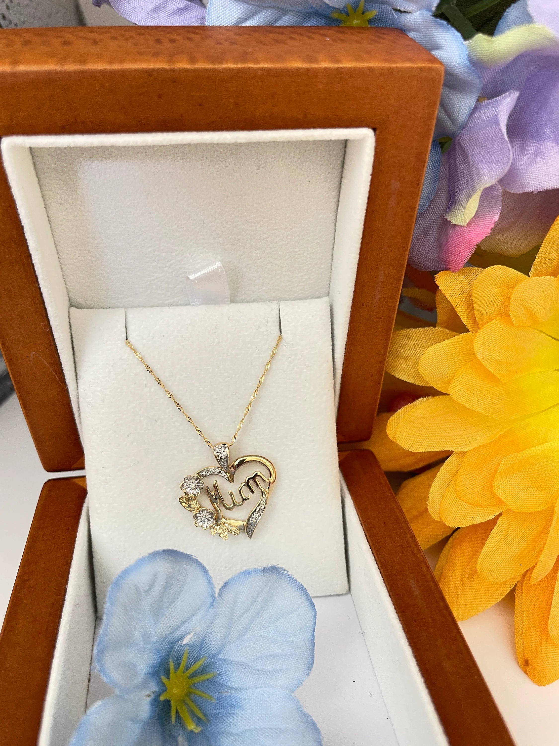 Mum's 9ct Gold Pendant Necklace, Natural Diamond Accent