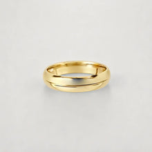 Load image into Gallery viewer, Gent&#39;s Centre Groove Wedding Ring
