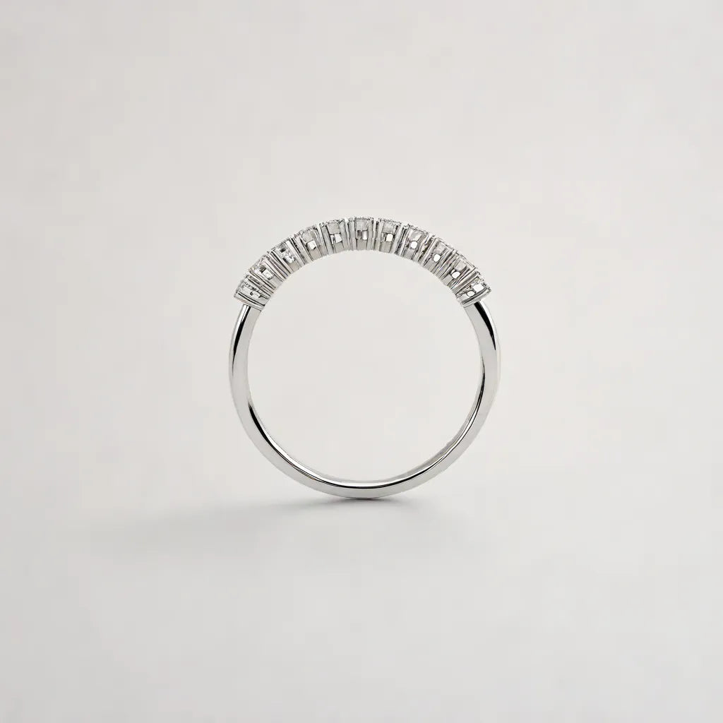 Three Claw Setting Style Wedding Band