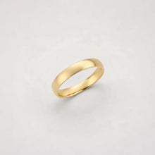 Load image into Gallery viewer, Gent&#39;s Yellow Gold  Mid-Width 4mm Wedding Band
