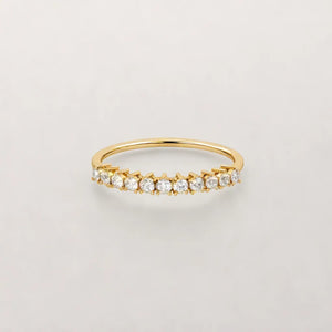 Three Claw Setting Style Yellow Gold Wedding Band