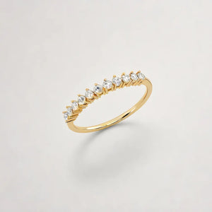 Three Claw Setting Style Yellow Gold Wedding Band