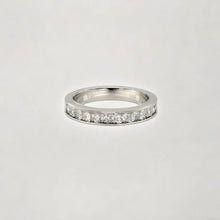 Load image into Gallery viewer, Bead Set Pave Wedding Band
